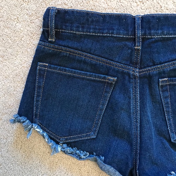 Bullhead High Rise Denim Shorts Womens Size 26 Blue Dark Wash Button Fly Raw Hem - Picture 10 of 12